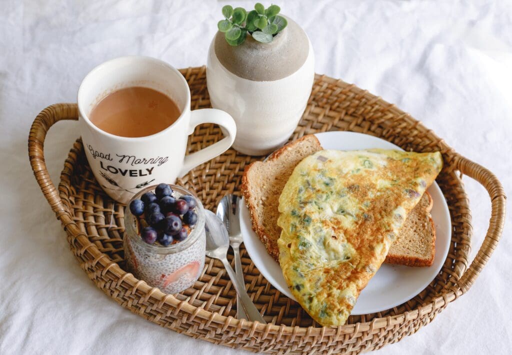 Omelette on toast with chia pudding and coffee